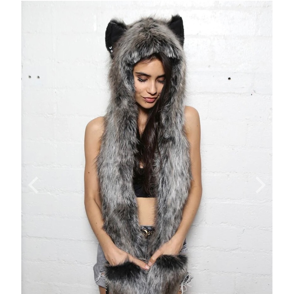 SpiritHoods Grey Wolf Faux Fur hood. Unisex.  From Shark Tank!  New Without Tags